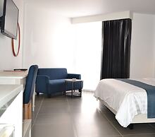 Flipper Lodge Hotel