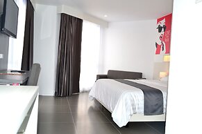 Flipper Lodge Hotel