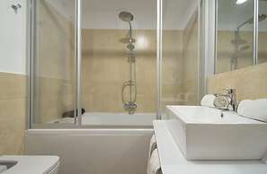 Hostal La Lonja