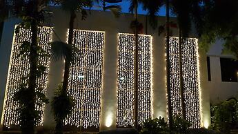 Royal Diamond Hotel
