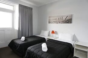 The Lakes Hotel
