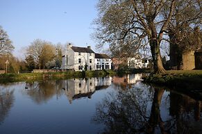 Fitzwarine House