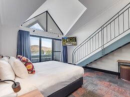 Banjo Paterson Inn