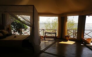 Blue Zebra Island Lodge