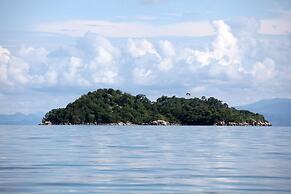 Blue Zebra Island Lodge