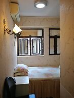 Lucky Hostel