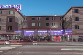 MOXY Milan Malpensa Airport