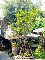 Stay With Me Guesthouse
