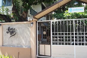 Stay With Me Guesthouse