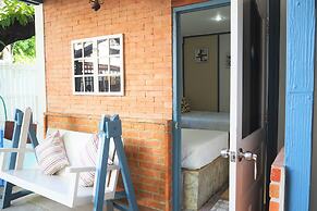 Stay With Me Guesthouse