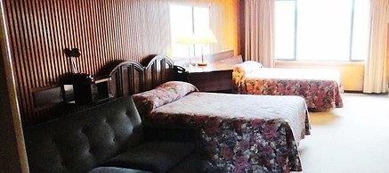 Airport Inn Motel & RV Park
