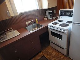 Airport Inn Motel & RV Park