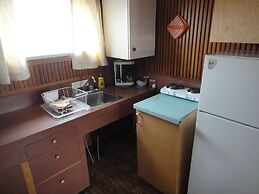 Airport Inn Motel & RV Park