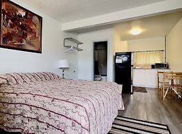 Airport Inn Motel & RV Park
