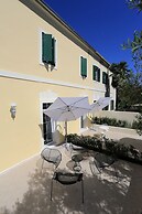 Villa Maggie