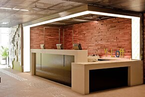 Y Loft Youth Square
