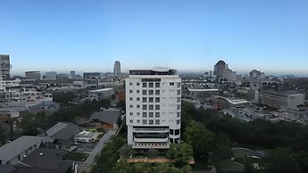 Brits Hotel Puri Indah
