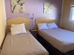 Waterfront Inn