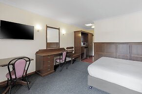 Elizabethan Lodge