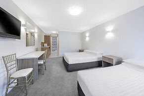 Elizabethan Lodge
