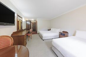 Elizabethan Lodge