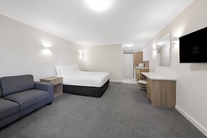Elizabethan Lodge
