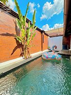 Chrome Hotel & Resort Solo