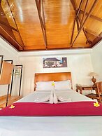 Chrome Hotel & Resort Solo