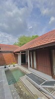 Chrome Hotel & Resort Solo