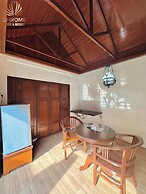 Chrome Hotel & Resort Solo