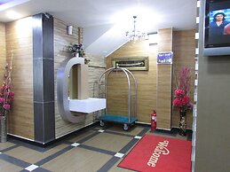 Safari Hotel