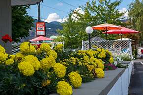 Travelers Motel