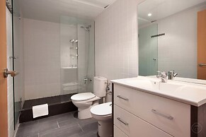 Large Guell Apartment