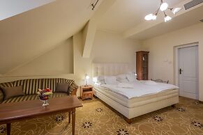 GOLDEN ROYAL Boutique hotel & Spa