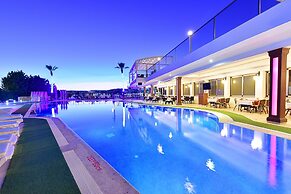 Tropicana Beach Hotel