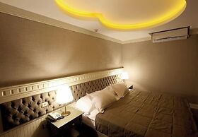 The PINEHILL Hotel & Suites