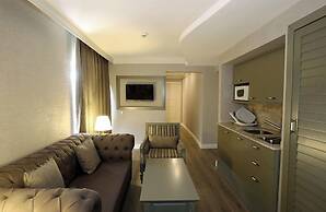 The PINEHILL Hotel & Suites