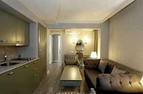 The PINEHILL Hotel & Suites