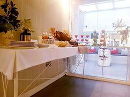 Hotel Boutique Caireles