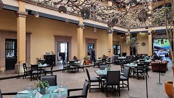 Mesón de Santa Rosa Luxury Hotel