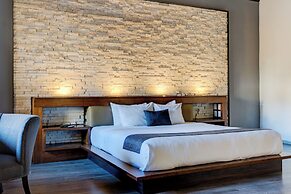 Mesón de Santa Rosa Luxury Hotel