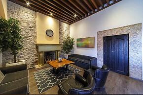 Mesón de Santa Rosa Luxury Hotel