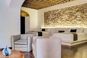 Mesón de Santa Rosa Luxury Hotel