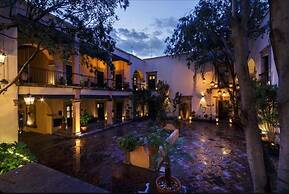 Mesón de Santa Rosa Luxury Hotel
