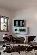 Blackstone B&B