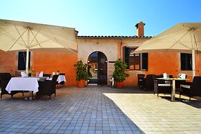Bennoc Petit Hotel