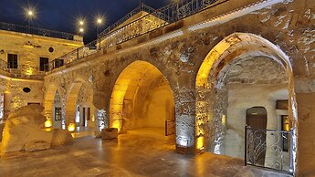 Golden Cave Suites
