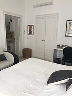 B&B Nike