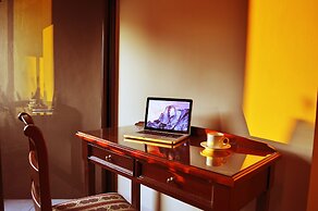 Aspen Hotel & Apart