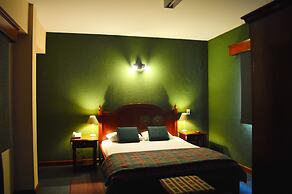 Aspen Hotel & Apart